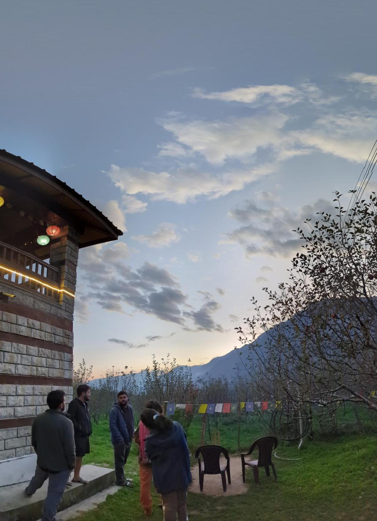 The Hideout - Hiraeth Hostel Manali  Bagian luar foto